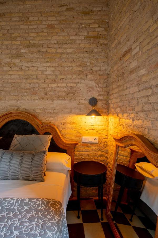 Dona Elvira Suites Cathedral Seville Exterior photo