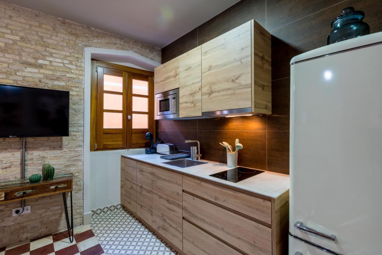 Dona Elvira Suites Cathedral Seville Exterior photo