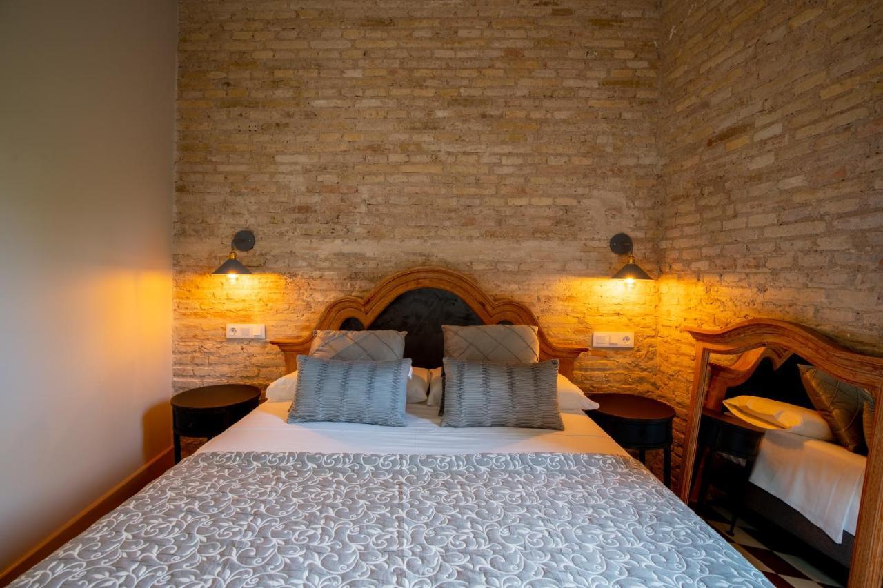 Dona Elvira Suites Cathedral Seville Exterior photo