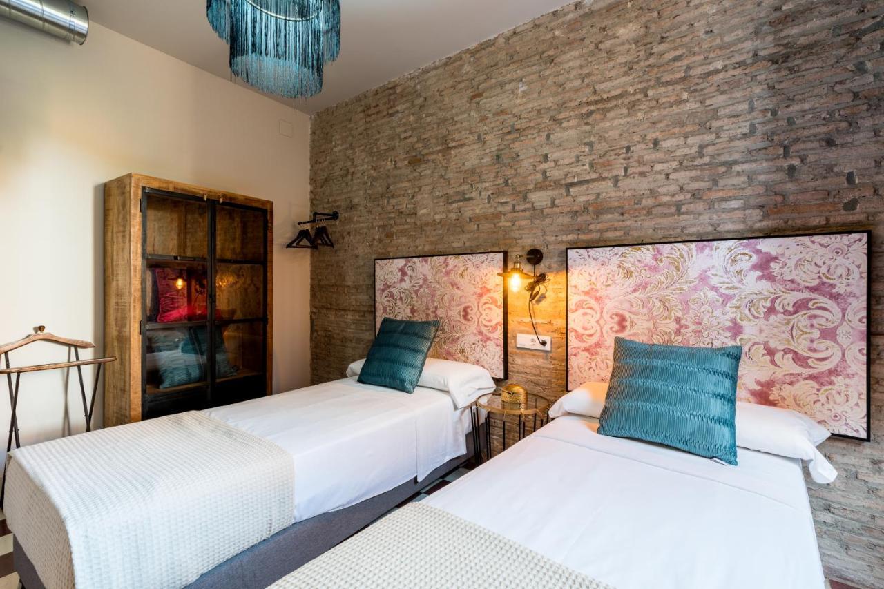 Dona Elvira Suites Cathedral Seville Exterior photo