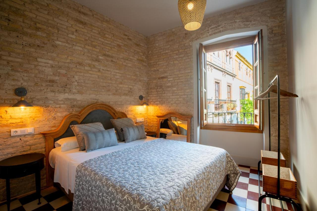 Dona Elvira Suites Cathedral Seville Exterior photo
