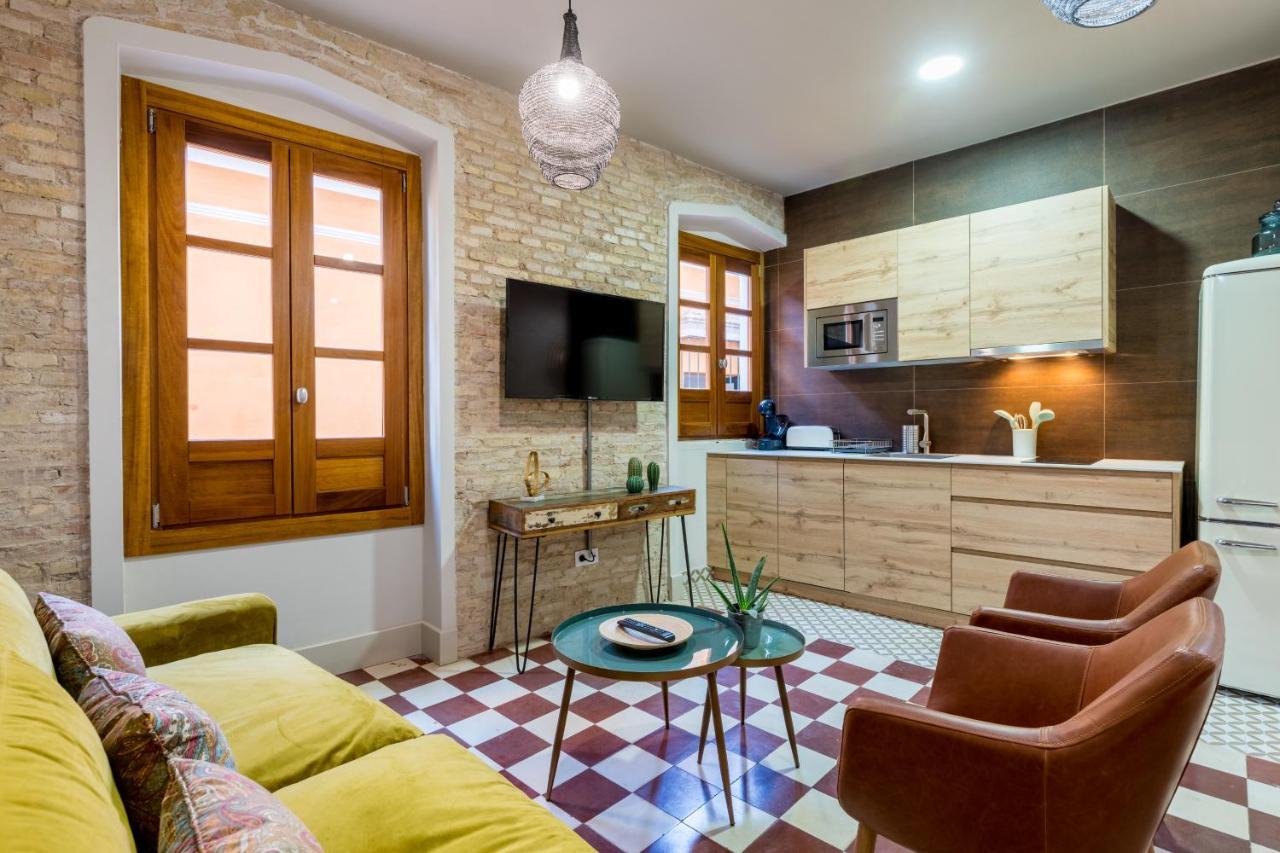 Dona Elvira Suites Cathedral Seville Exterior photo
