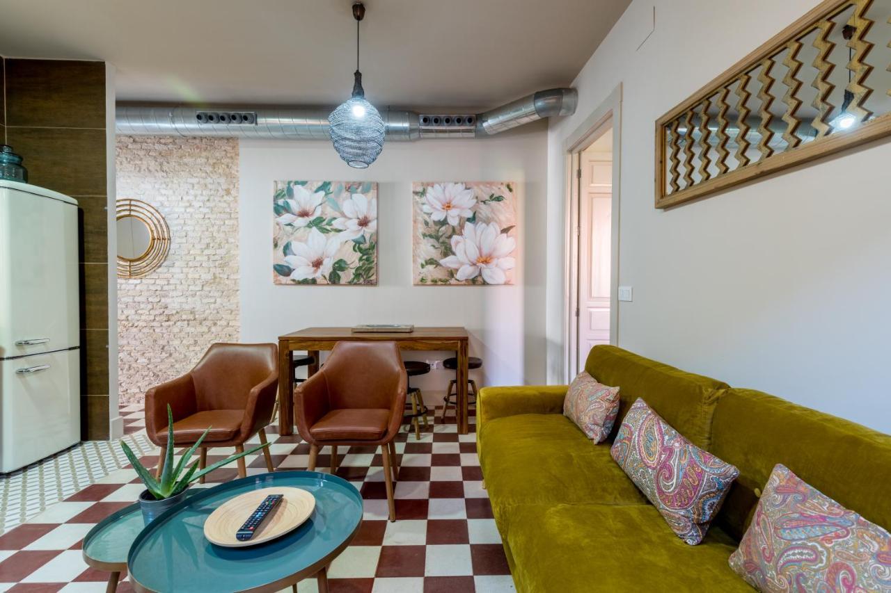Dona Elvira Suites Cathedral Seville Exterior photo
