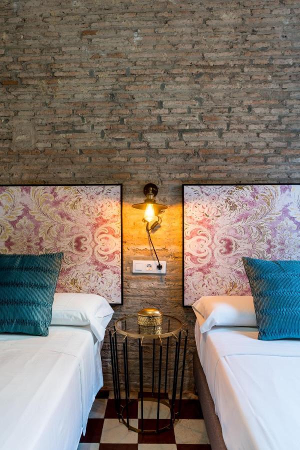 Dona Elvira Suites Cathedral Seville Exterior photo
